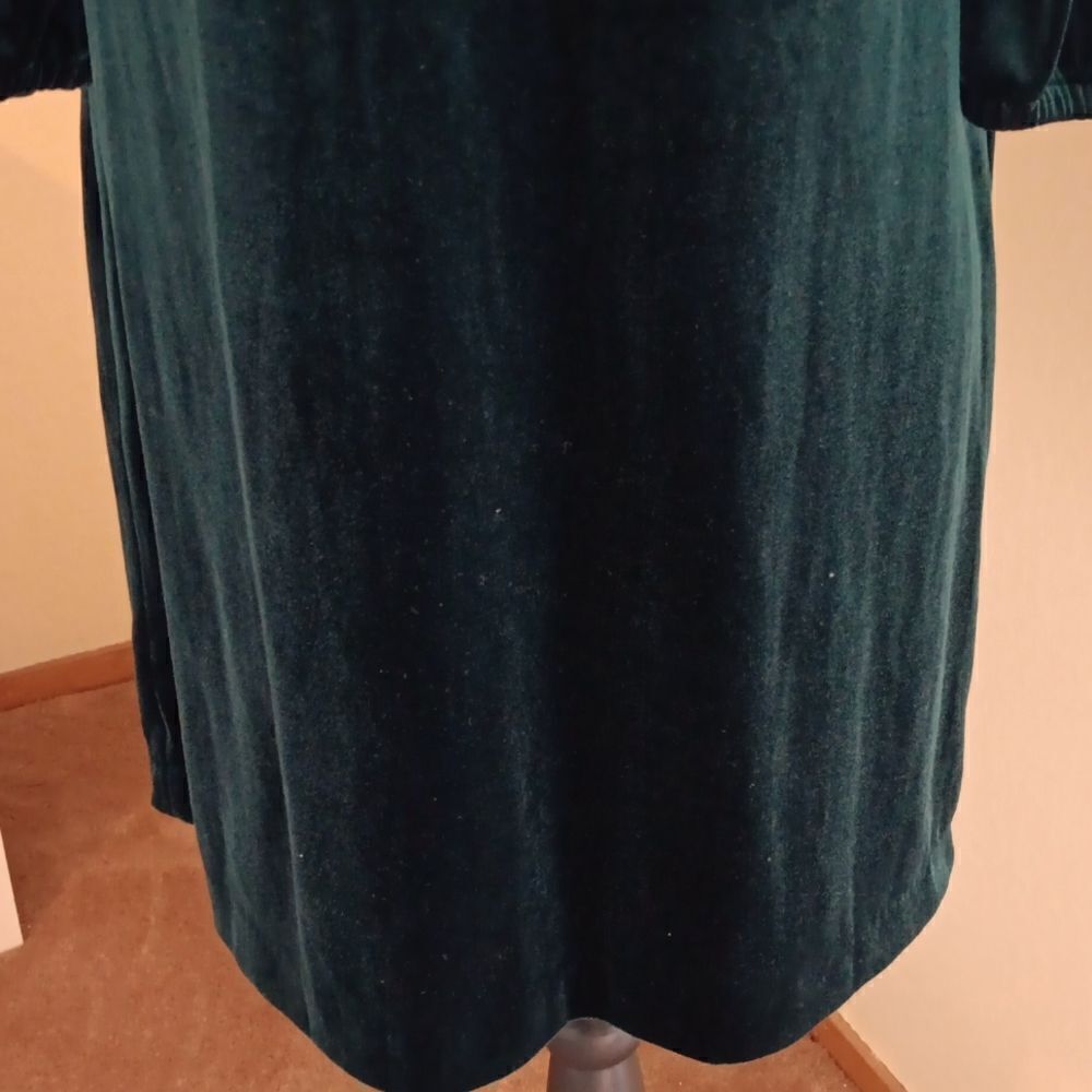 Vince Camuto Velvet Off Shoulder Dress - Picture 4 of 11